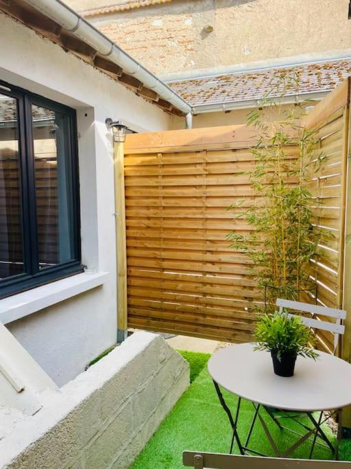 Le Studio Du Port Châteauneuf-sur-Loire Eksteriør billede